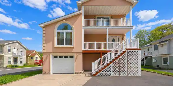 34 Evergreen Place