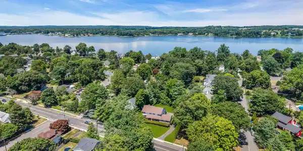 Image 3: Navesink River Proximity