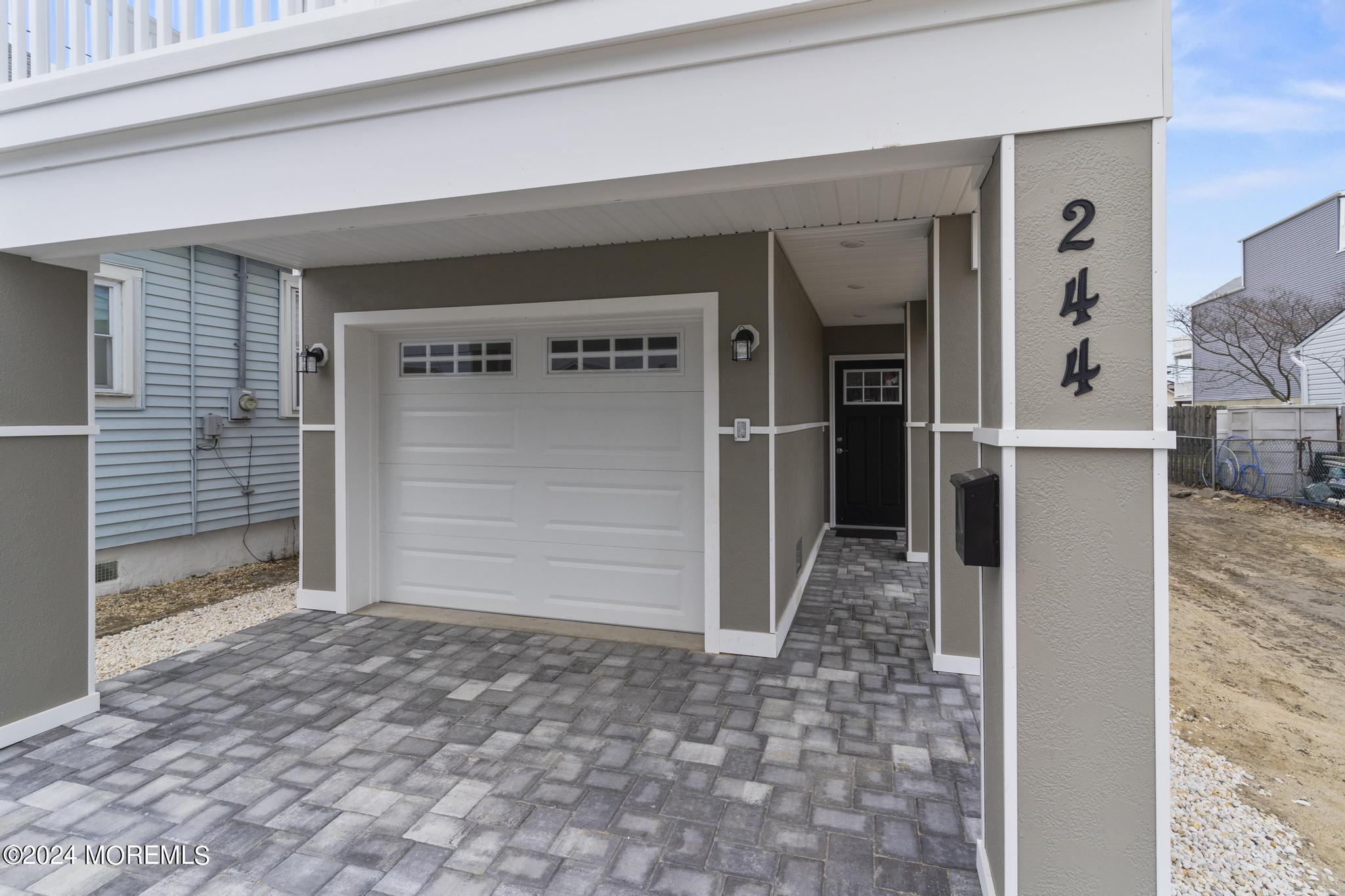 Image 4: 244 Grant (4)