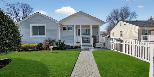 282 Rockwell Avenue