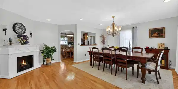 Image 4: 008_fireplace_4_999