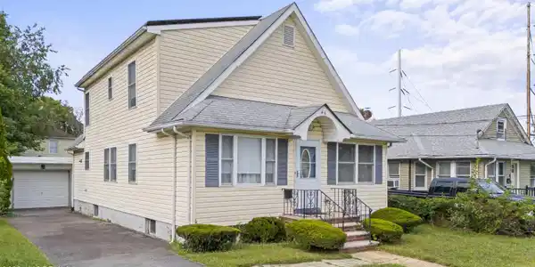 46 Drummond Avenue