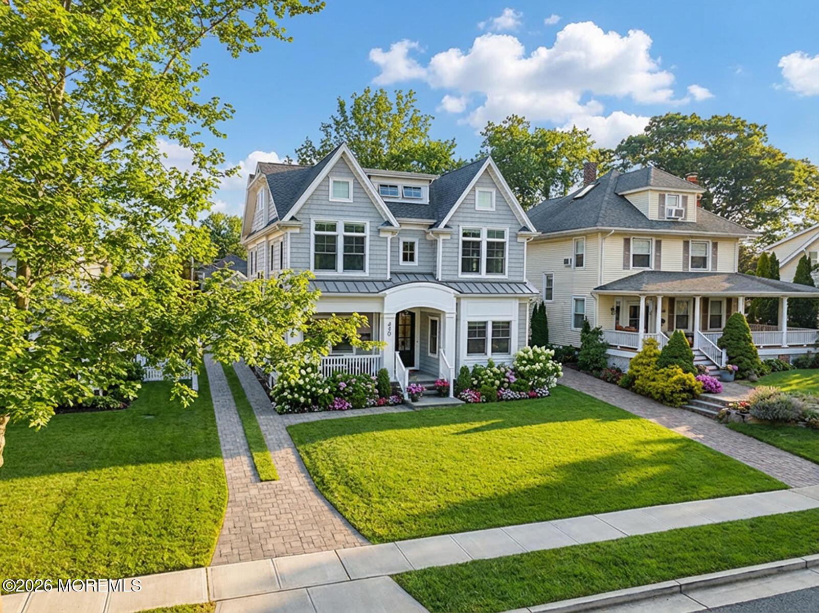 Image 2: Only 5 Blocks to Beach & Boardwalk