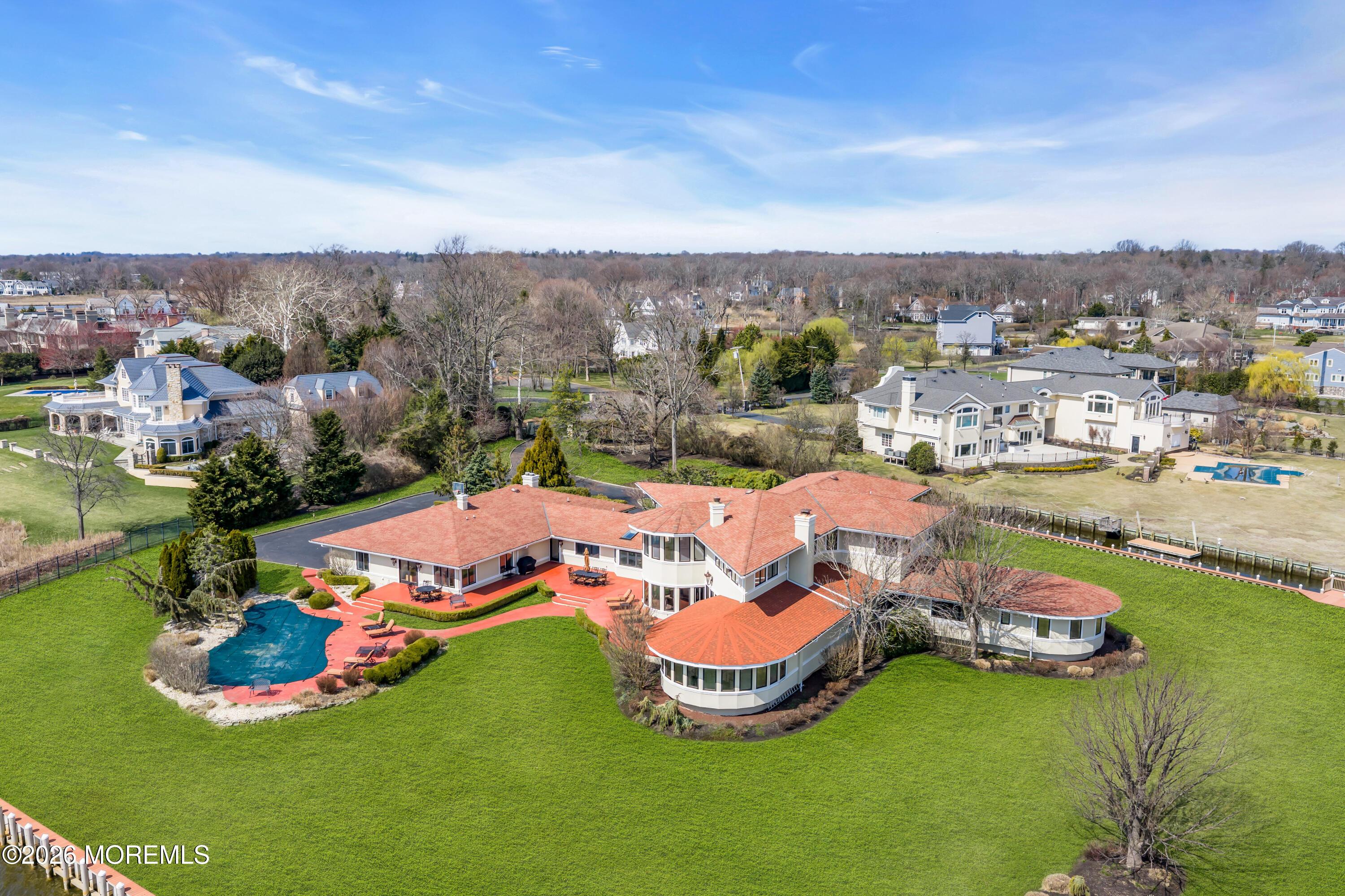 Image 2: 17 Oyster Bay Drive