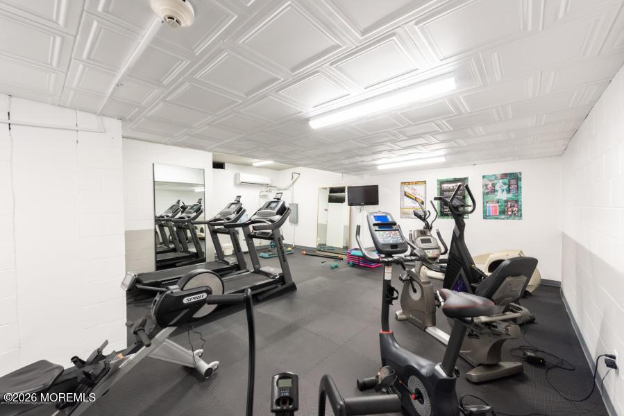 Image 3: aerobics room