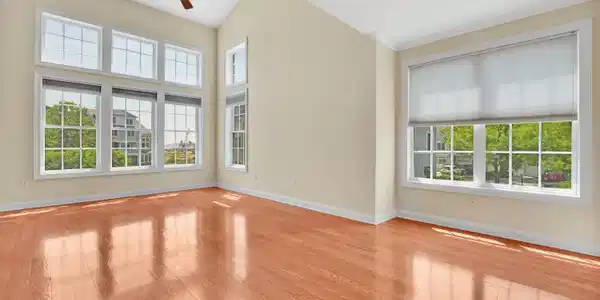Image 4: Family/great room 2