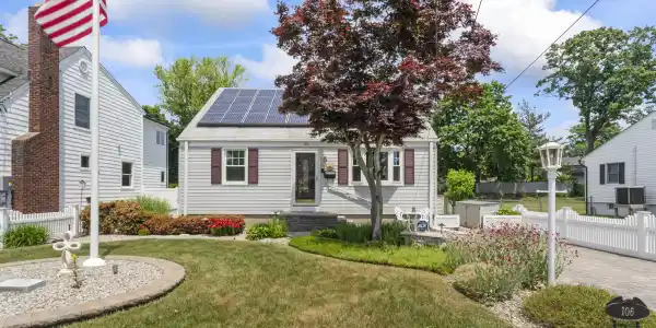 106 W Highland Avenue