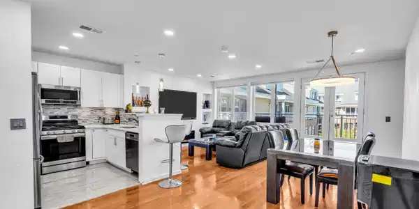 368 Rector Street Unit 512