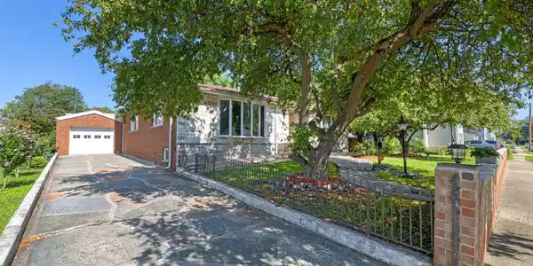 Image 2: WELCOME TO 41 ATLANTIC AV