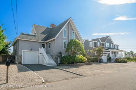 1021 Barnegat Lane