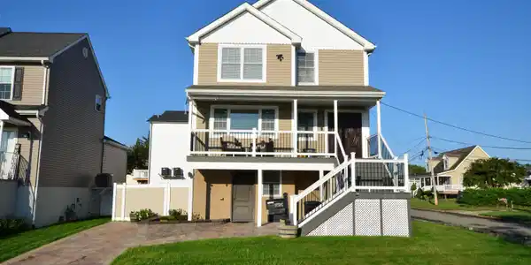 1303 Shore Road