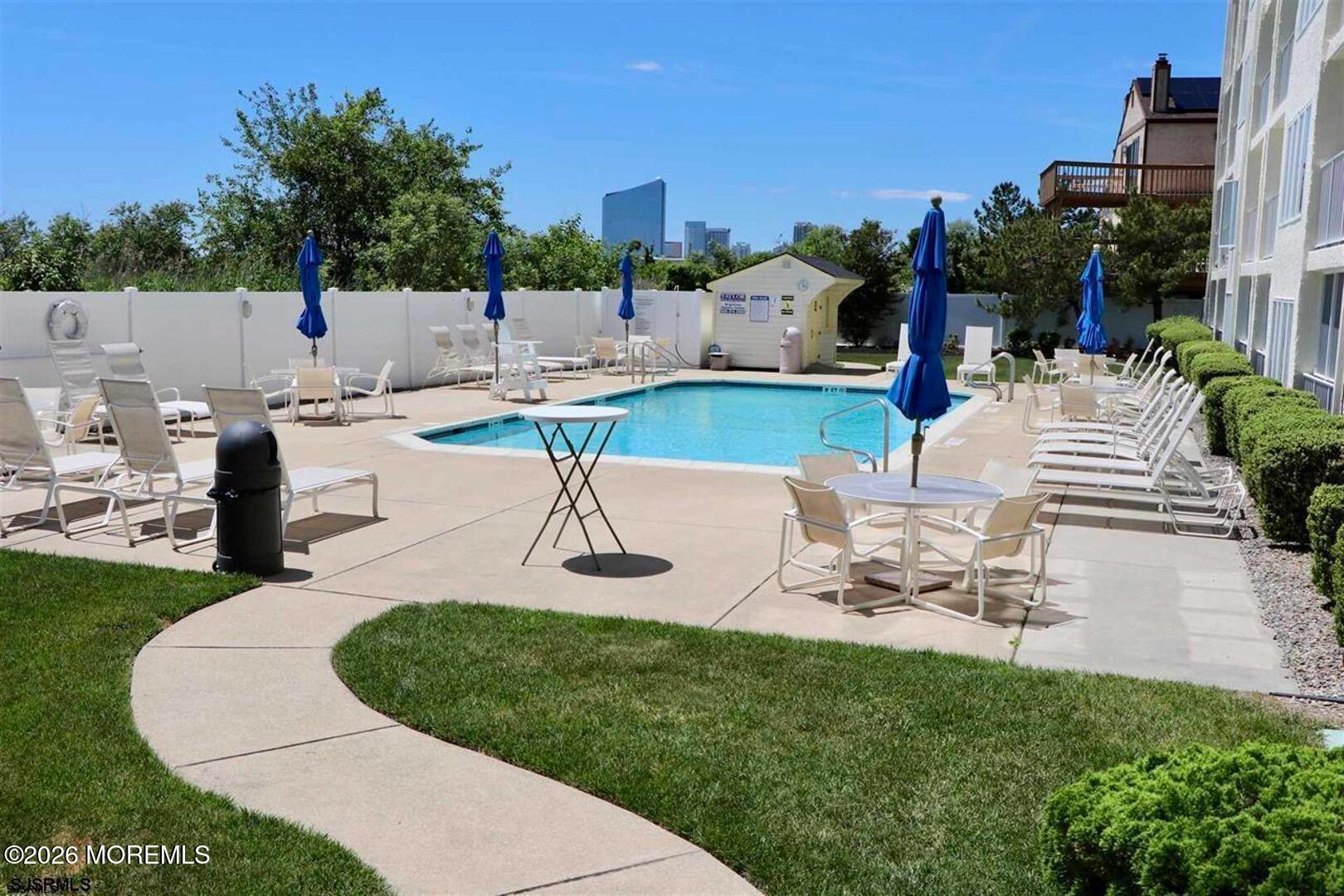 Image 4: SandPiper405-28