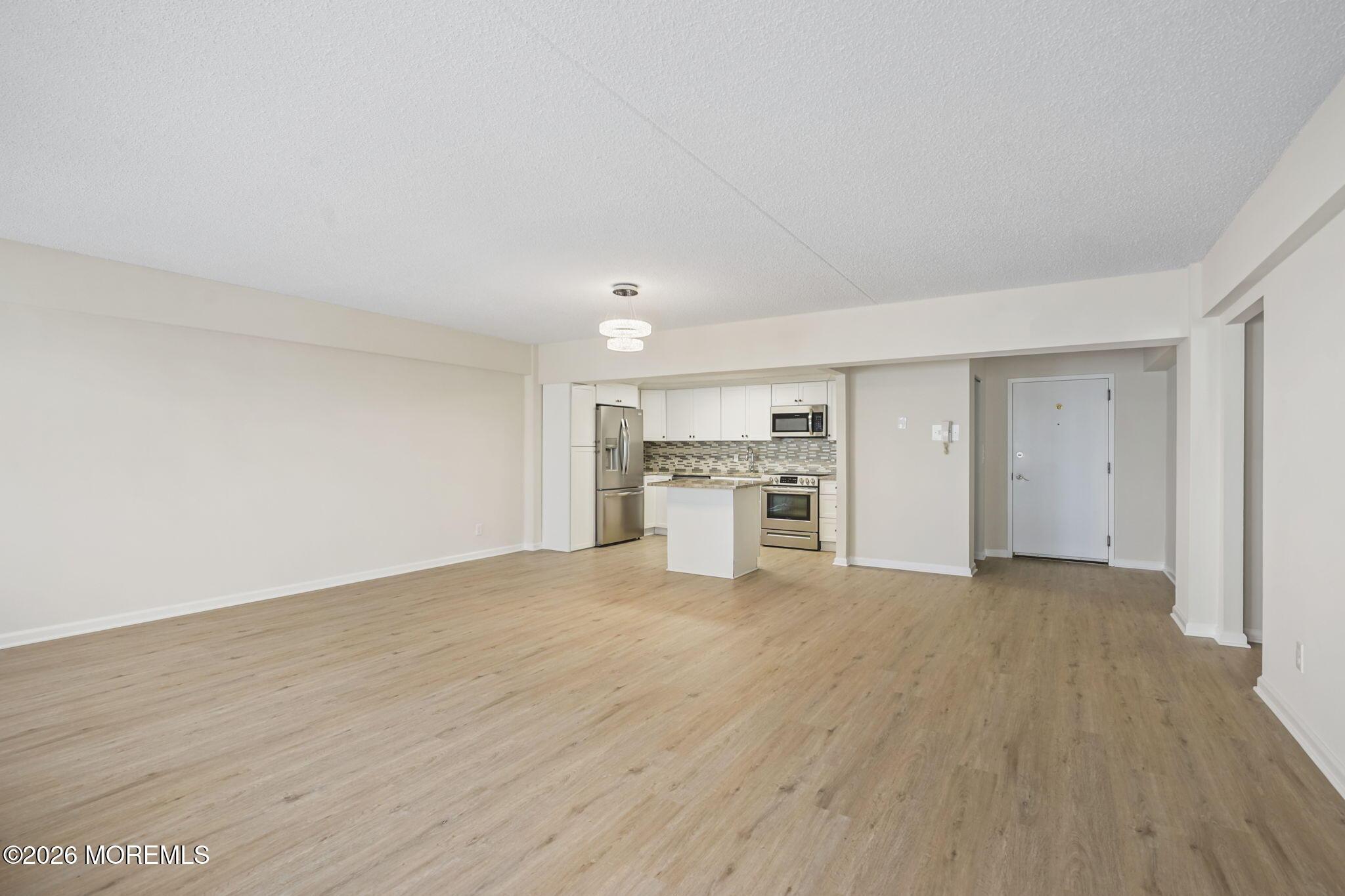 Image 3: 6-web-or-mls-DSC07508