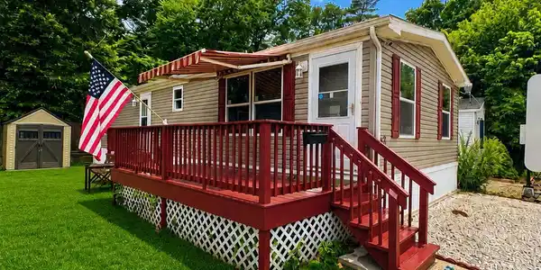 62 Stern Avenue