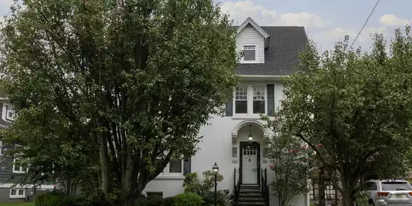 76 Maple Place