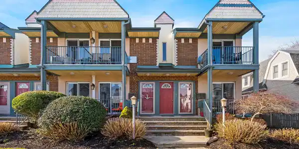 207 13th Avenue Unit 12