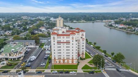 400 Deal Lake Drive Unit 4G