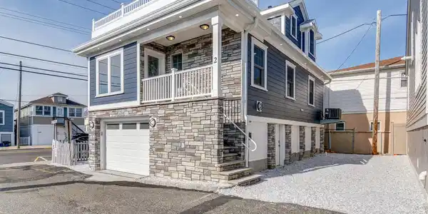 2 Beachcomber Lane