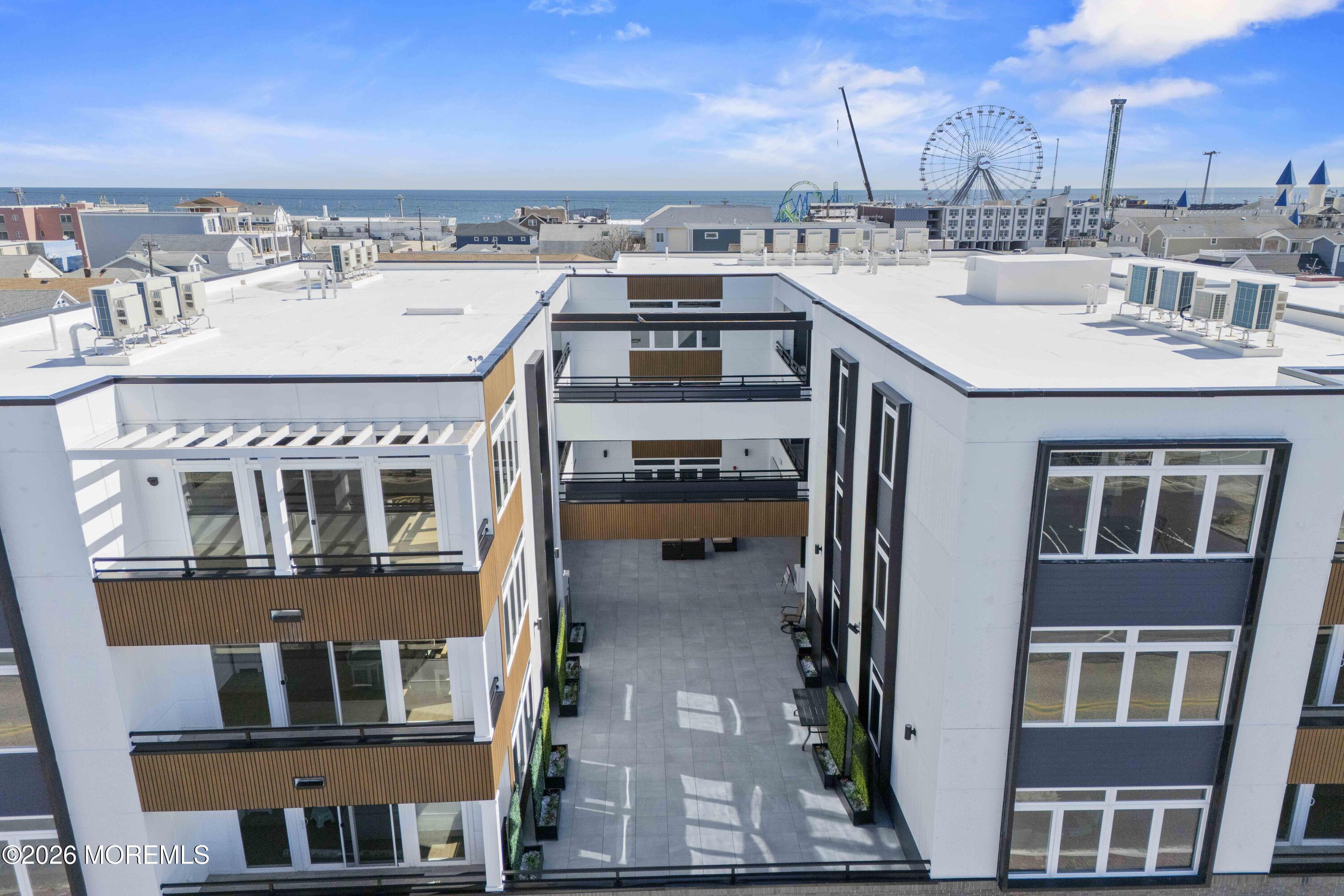 Image 3: 1010 Blvd #1D (37)