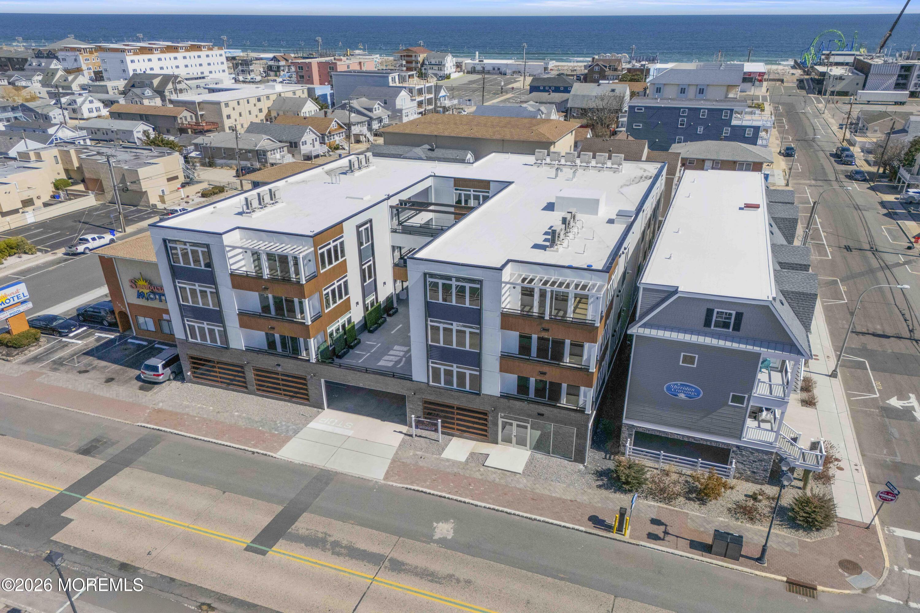 Image 4: 1010 Blvd #1D (40)