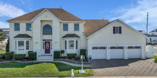 Image 3: Front of home