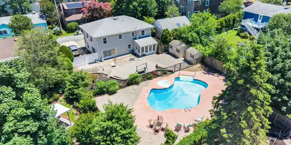Image 3: 39-web-or-mls-DJI_20260616130827_0058_D