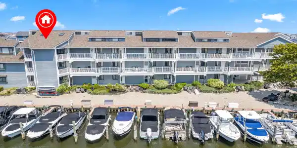 1919 Bay Boulevard Unit B28