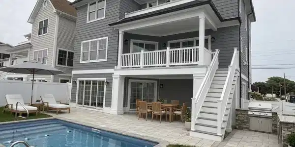 Image 4: Backyard