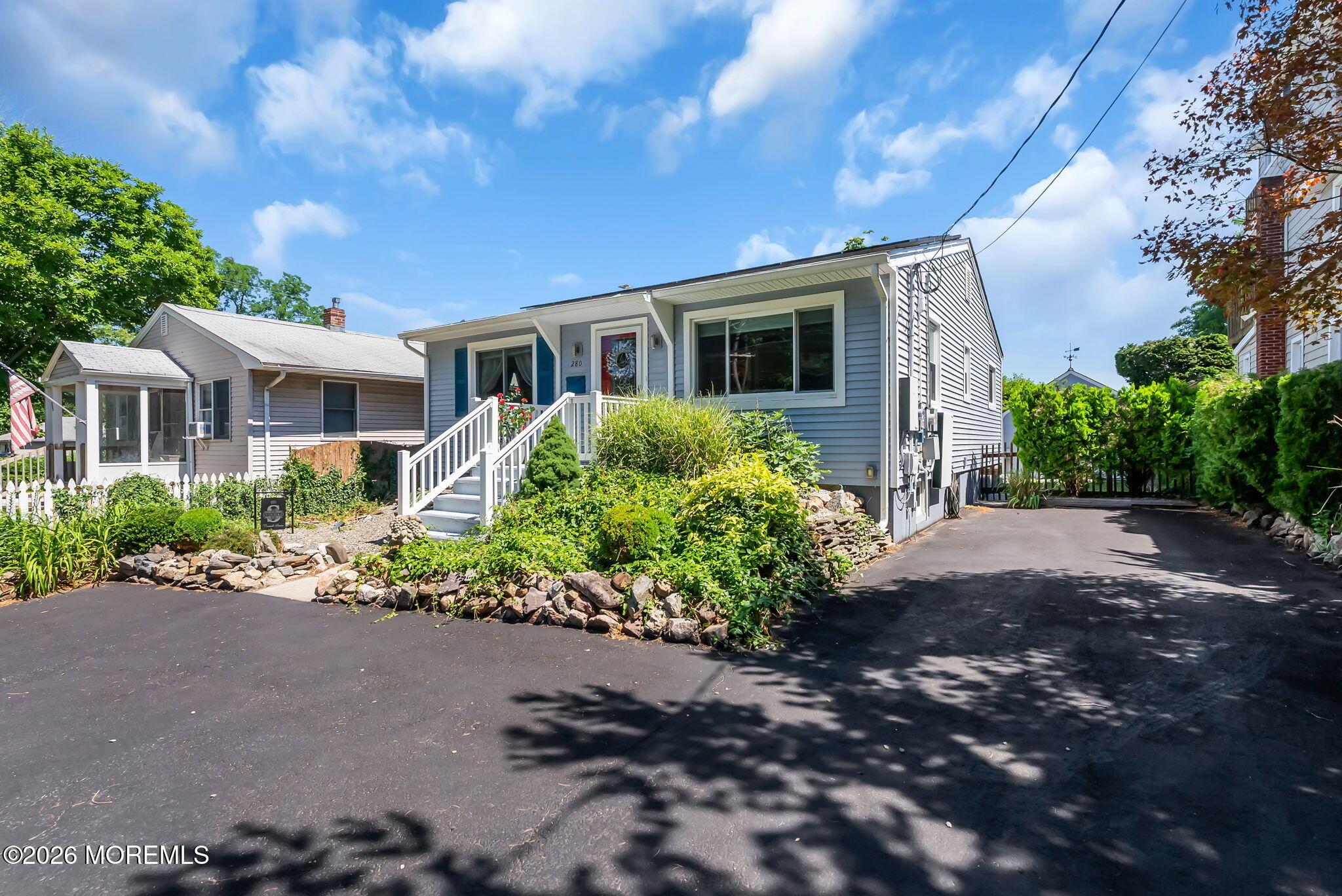 Image 4: 51-web-or-mls-DSC08125