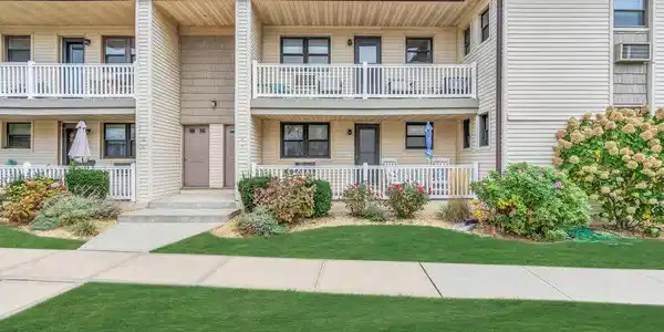 9 Wharfside Drive