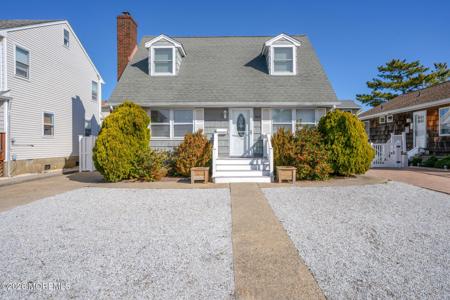 363 Roberts Avenue