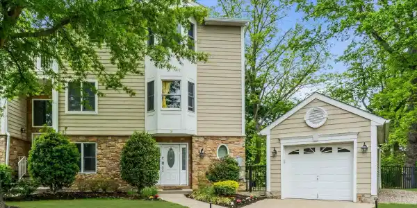 3 Chapin Avenue