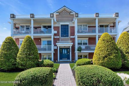 400 4th Avenue Unit 205