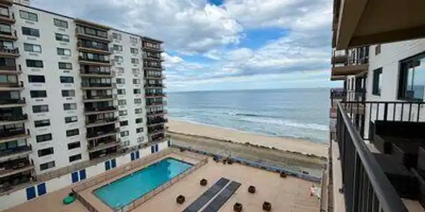 Image 2: 45OceanAve_69177_2