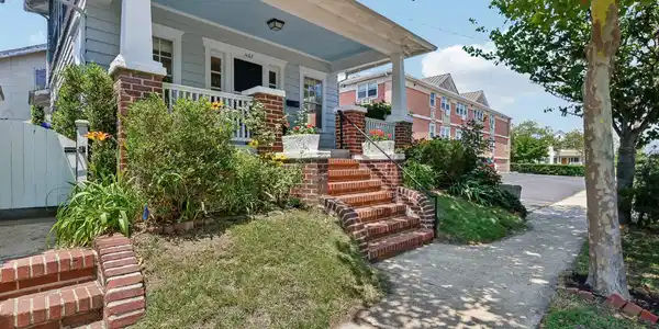 Image 2: 2-web-or-mls-Heck St-S1407-002