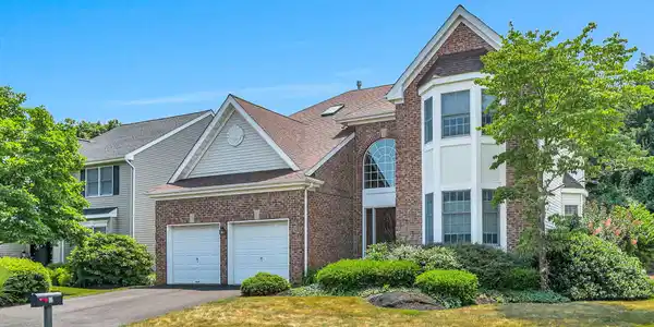 12 Windward Way