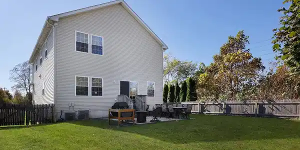 Image 4: backyard