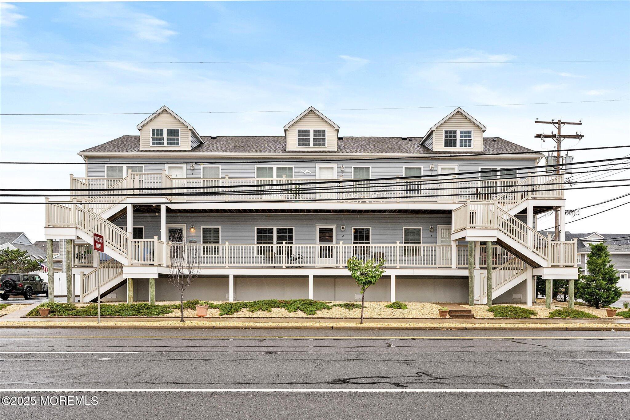 Image 2: 02-2033_Route_35_Unit_3-2