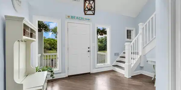 Image 3: Foyer 1