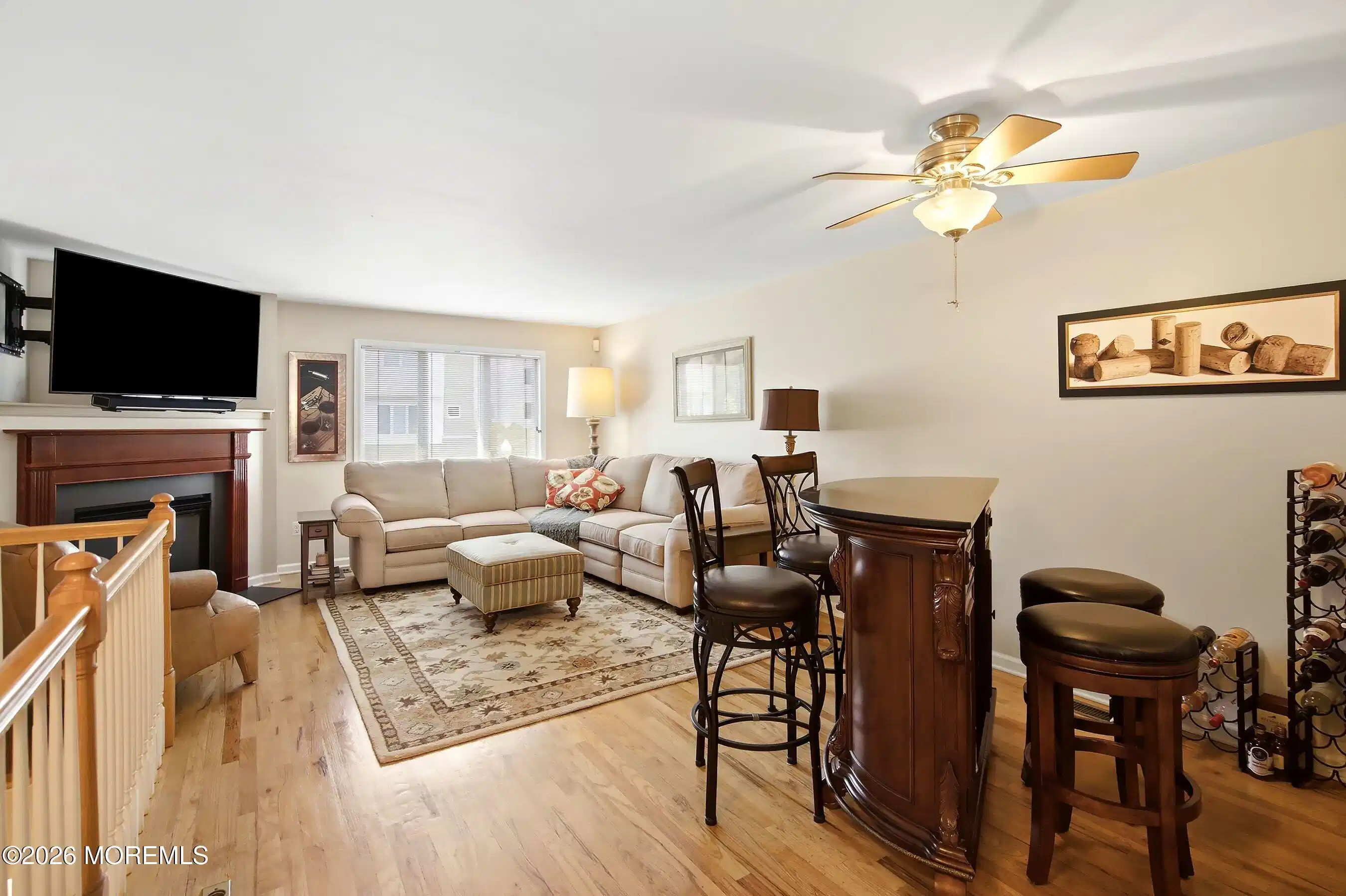 Image 1: Livingroom