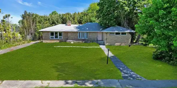 101 Hathaway Avenue
