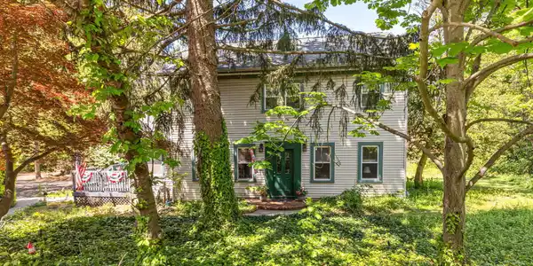 32 Sears Avenue
