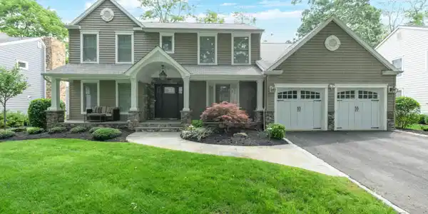 10 Gentry Drive
