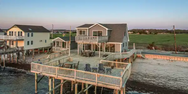 Image 4: 16-web-or-mls-S Beach Dr-1904-017
