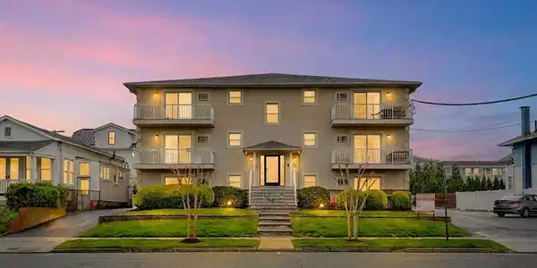 302 5th Avenue Unit 10