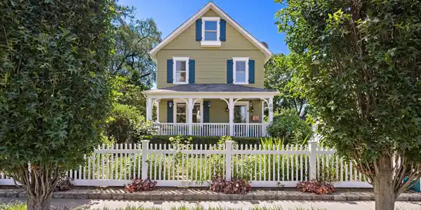 69 Foster Street