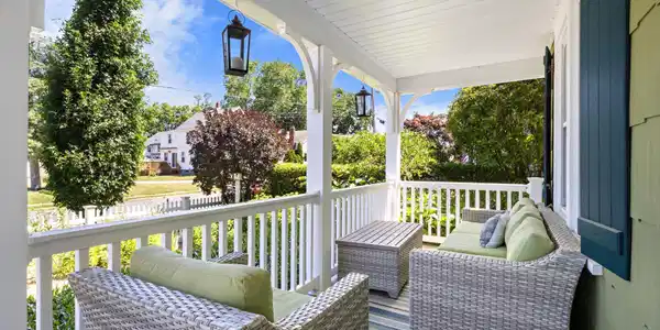 Image 3: porch