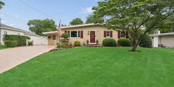 276 Parkview Terrace