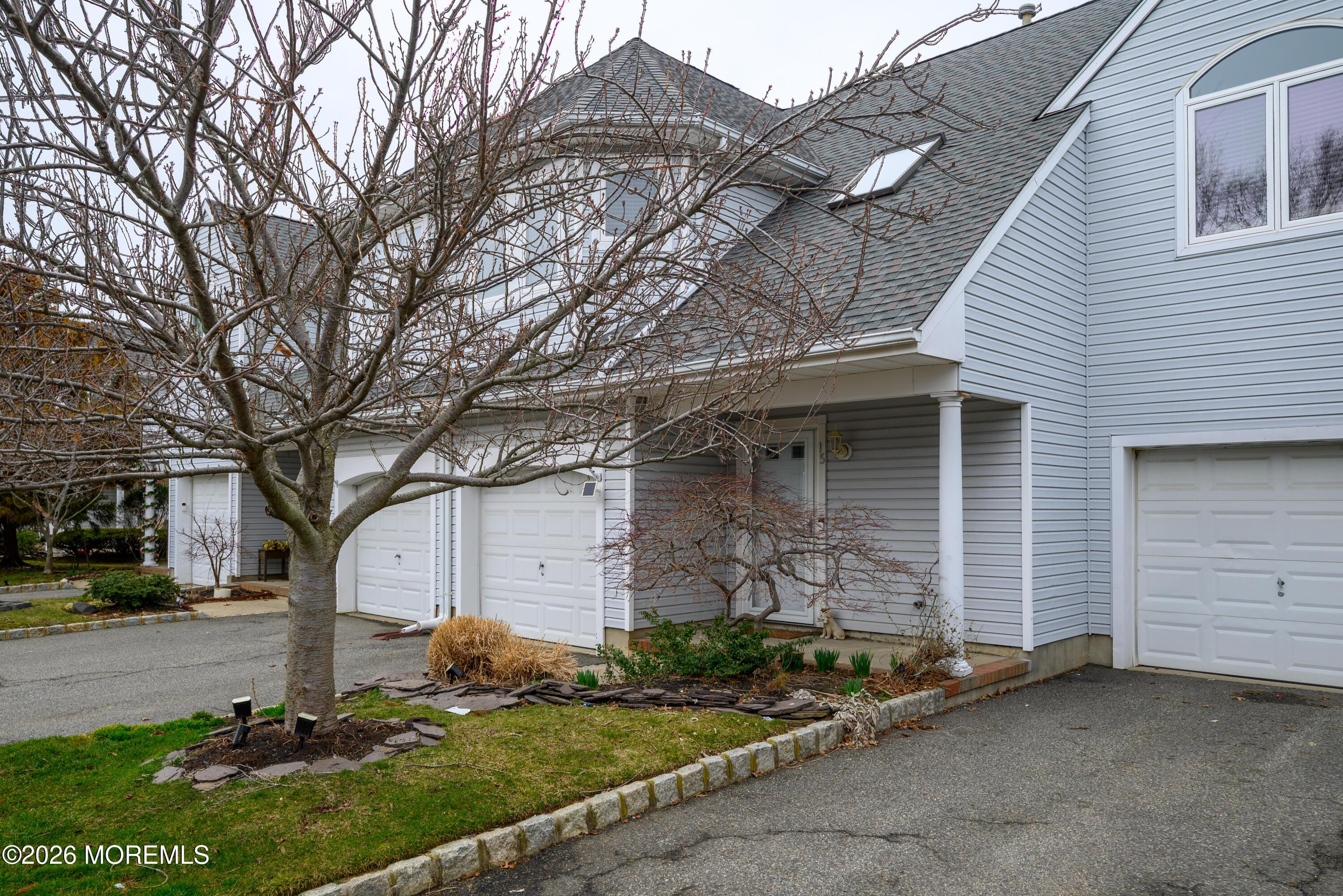 Image 2: 15 Bayview Ct-37