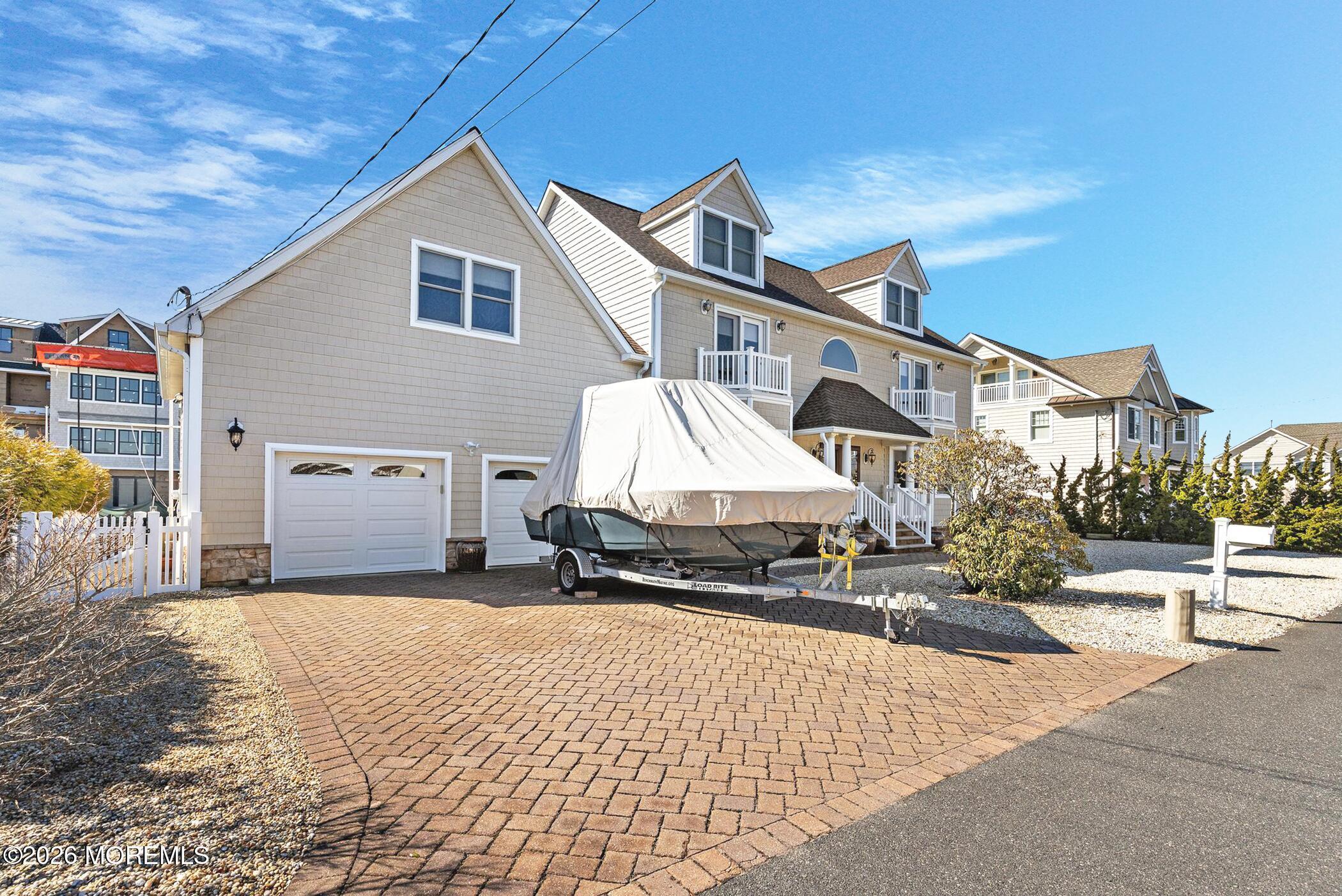 Image 4: 305 Sloop (1)